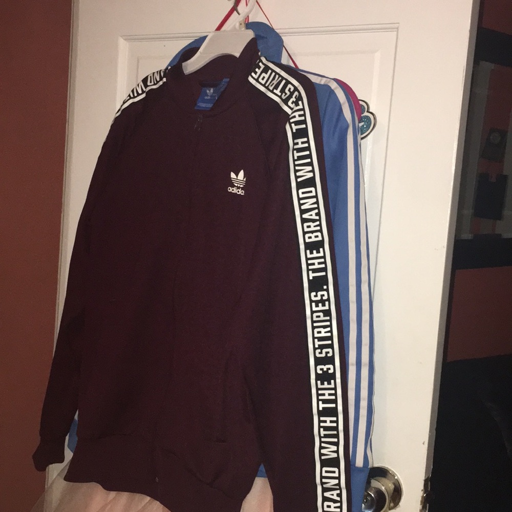 Adidas maroon sweater - Picture 6 of 6